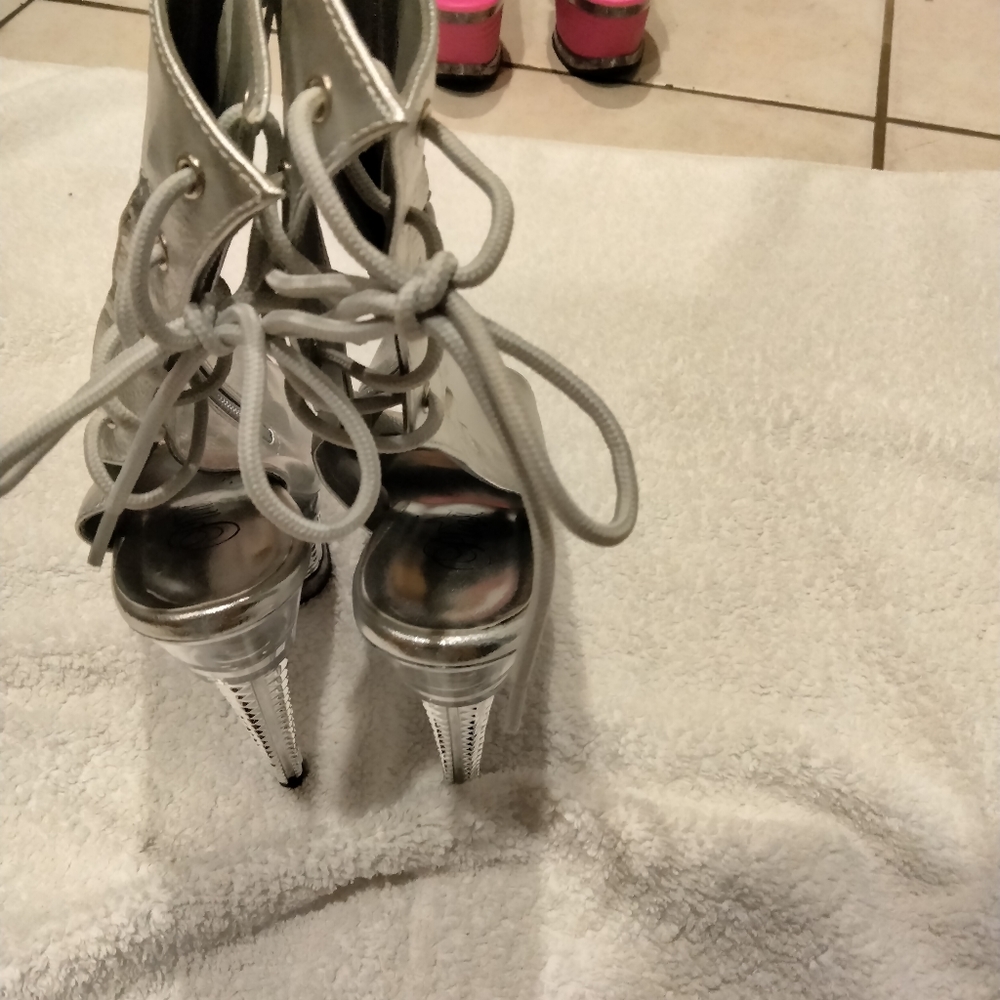 Pleaser boots. Size 9. NWOT. Pole & Stripper - Picture 3 of 4